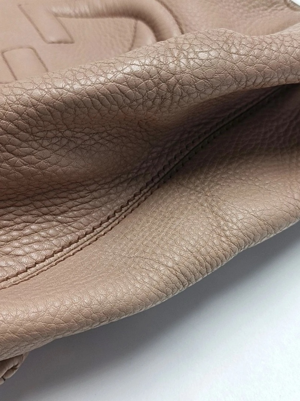 Gucci Blush Tan Soho Leather Shoulder Bag with Tassel - Picture 10 of 16